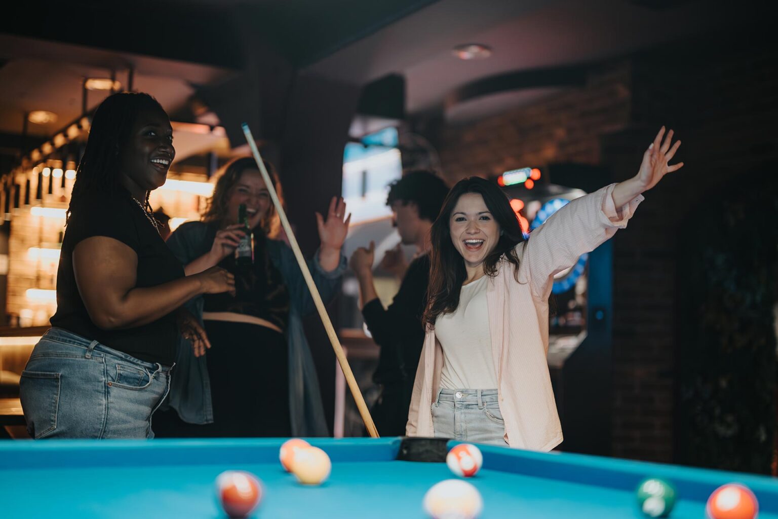 Indoor Golf Locations in Ancaster & Stoney Creek | Albatross Golf